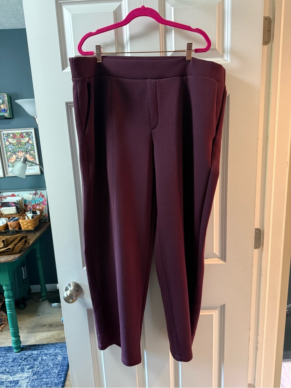 Old Navy Wide Leg Bounce Fleece Pants in Deep Plum